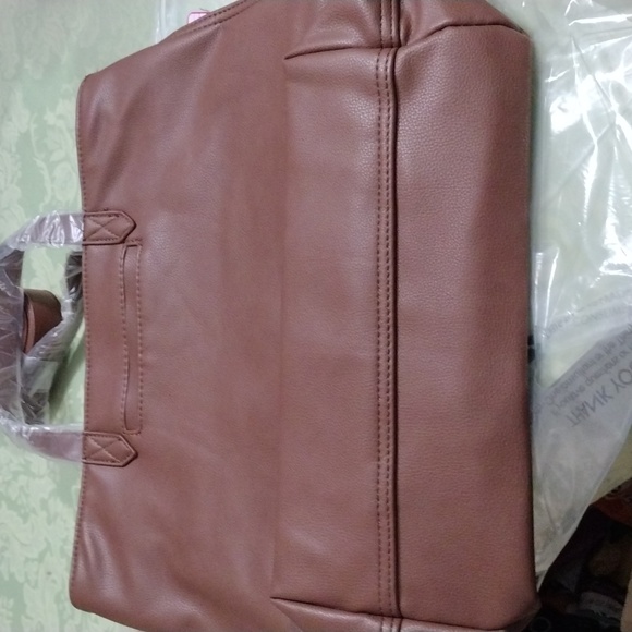 Window shopper LTD. - Picture 2 of 4